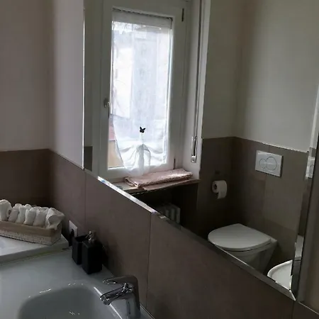 Murari Bra Lounge Apartment