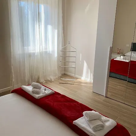 Murari Bra Lounge