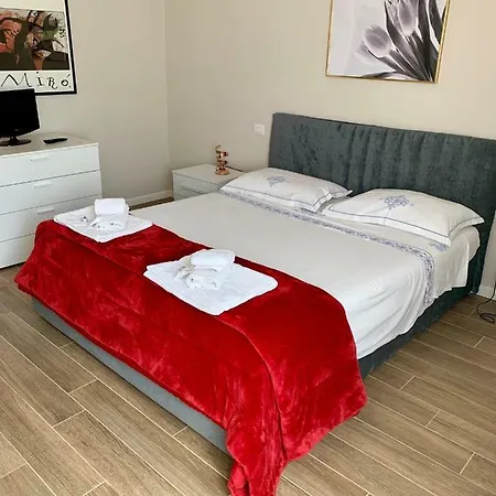 Murari Bra Lounge Apartment