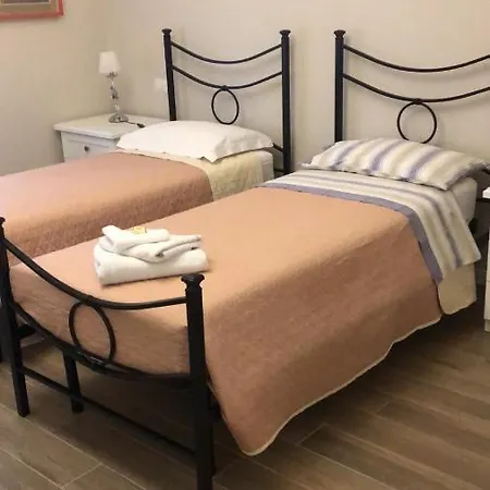Murari Bra Lounge Apartment